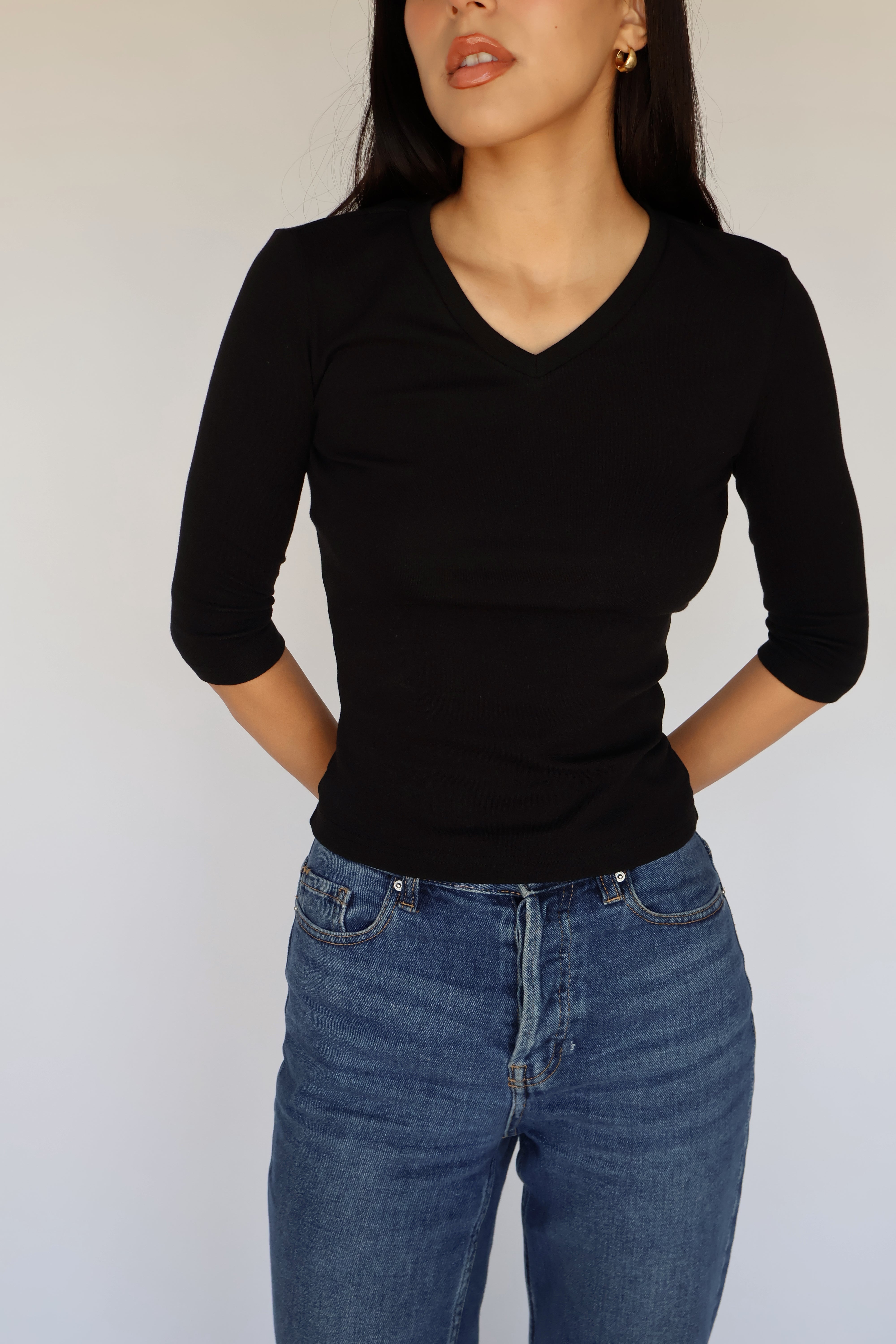 V-Neck Quarter Sleeve // Onyx